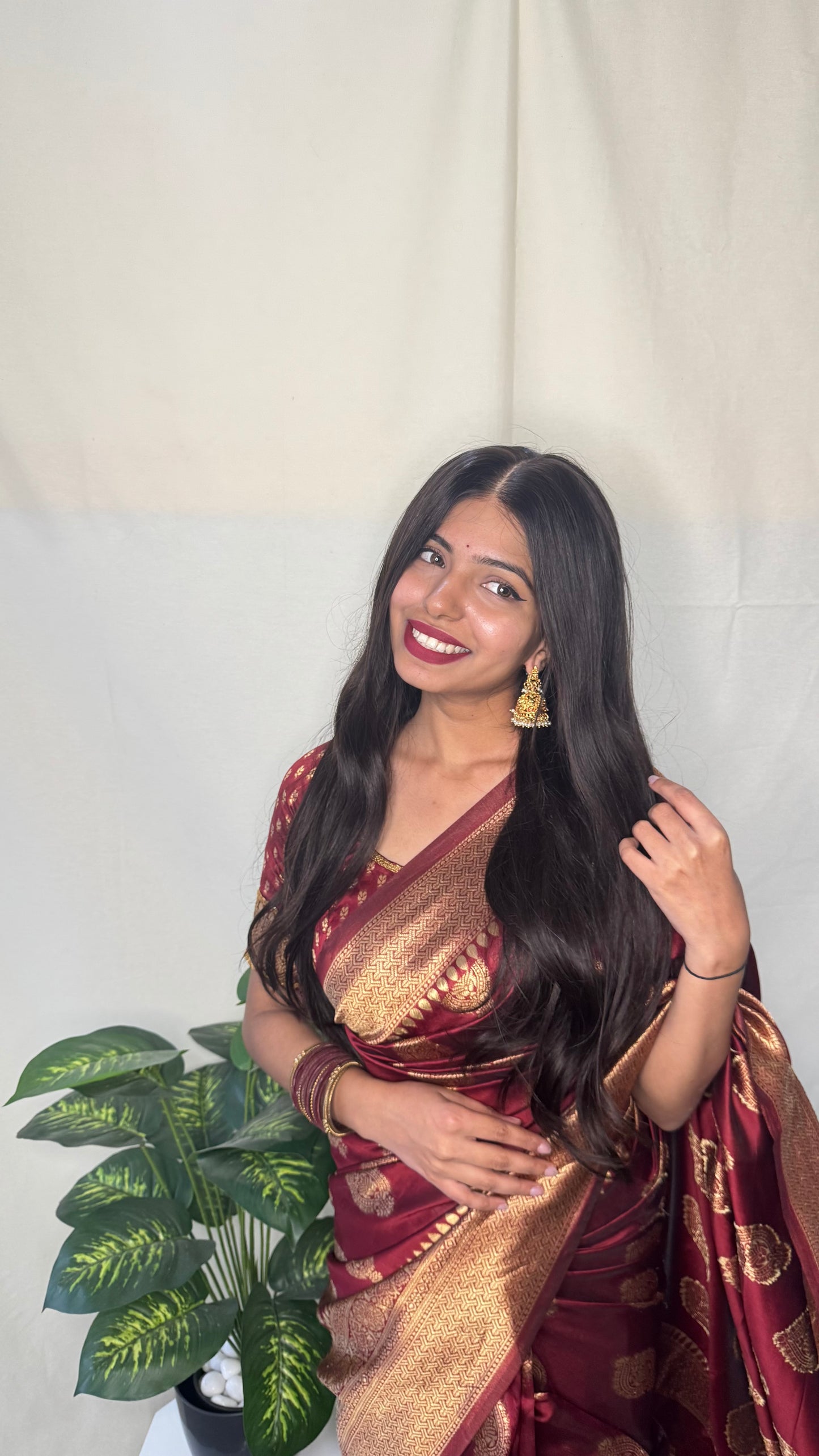 Jasmine wavy black human hair wig with natural waves and HD lace front – HairCherry realistic lace wig